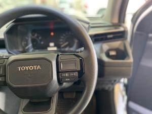 Toyota Hilux 2.8 GD-6 RB SRX automaticD/C - Image 10