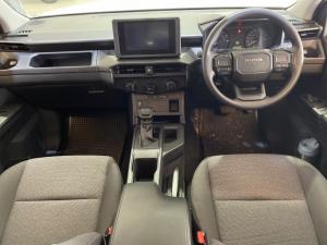 Toyota Hilux 2.8 GD-6 RB SRX automaticD/C - Image 6
