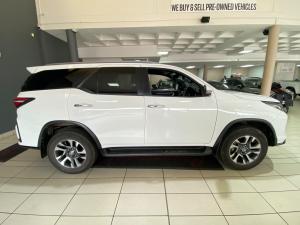 Toyota Fortuner 2.8GD-6 VX automatic - Image 3