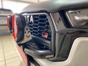 Toyota Hilux 2.8 GD-6 GR-S 4X4 automaticD/C - Image 7