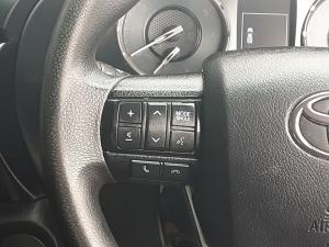 Toyota Hilux 2.4 GD-6 RB Raider automaticE/CAB - Image 9