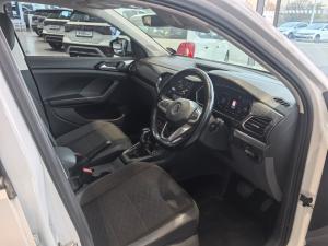 Volkswagen T-CROSS 1.5 TSI R-LINE DSG - Image 13