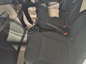 Volkswagen Polo Vivo 1.4 Comfortline - Image 7