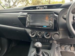 Toyota Hilux 2.4 GD-6 RB RaiderE/CAB - Image 17