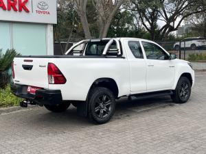 Toyota Hilux 2.4 GD-6 RB RaiderE/CAB - Image 2