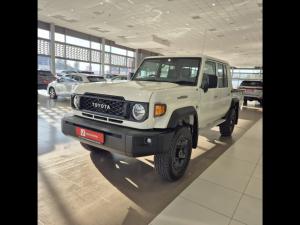 Toyota Land Cruiser 79 2.8 GD-6D/C - Image 9