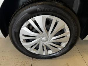Volkswagen Polo 1.6 - Image 12