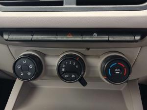 Renault Triber 1.0 Evolution - Image 17