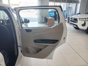 Renault Triber 1.0 Evolution - Image 20