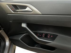Volkswagen Polo hatch 1.0TSI Comfortline - Image 18