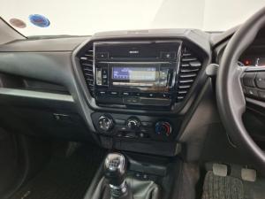 Isuzu D-Max 1.9TD single cab L manual - Image 11