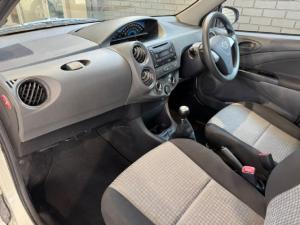 Toyota Etios Cross 1.5 Xs - Image 11