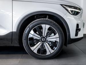 Volvo XC40 Recharge Single Motor Plus - Image 11