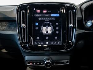 Volvo XC40 Recharge Single Motor Plus - Image 13