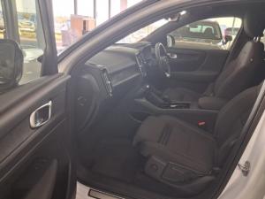 Volvo XC40 Recharge Single Motor Plus - Image 4