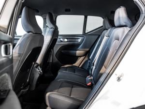 Volvo XC40 Recharge Single Motor Plus - Image 7
