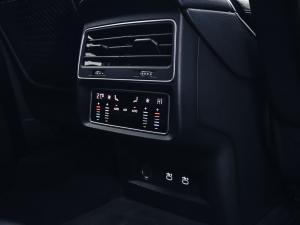 Audi Q7 45TDI quattro S line - Image 25