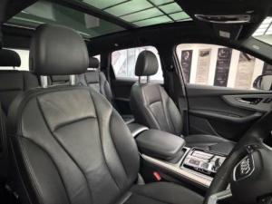 Audi Q7 45TDI quattro S line - Image 9