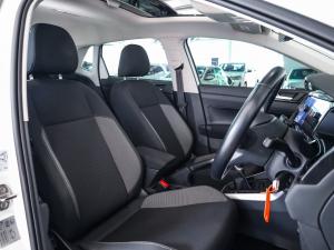 Volkswagen Polo hatch 1.0TSI Life manual - Image 14