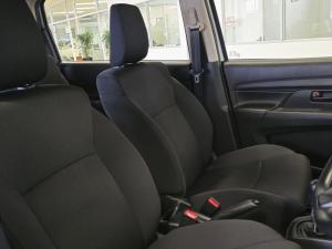 Suzuki Ertiga 1.5 GA - Image 10