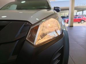 Isuzu D-Max Gen 6 250C single cab Fleetside - Image 12
