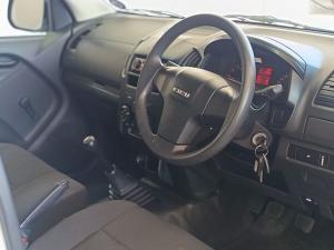 Isuzu D-Max Gen 6 250C single cab Fleetside - Image 18