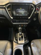 Isuzu D-Max 3.0TD double cab V-Cross 4x4 - Image 13