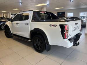 Isuzu D-Max 3.0TD double cab V-Cross 4x4 - Image 9