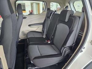 Renault Triber 1.0 Evolution - Image 11