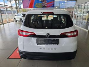 Renault Triber 1.0 Evolution - Image 4