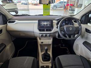 Renault Triber 1.0 Evolution - Image 7