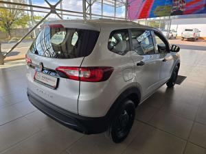 Renault Triber 1.0 Evolution - Image 17
