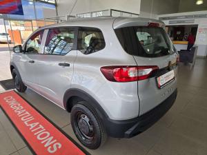 Renault Triber 1.0 Evolution - Image 18