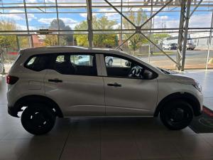 Renault Triber 1.0 Evolution - Image 6