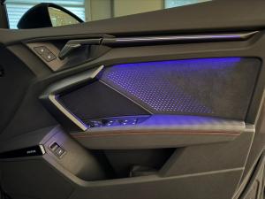 Audi RS3 Sportback quattro Carbon Edition - Image 16