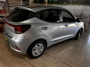 Hyundai Grand i10 1.0 Premium hatch - Image 4