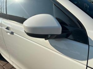 Land Rover Discovery Sport D180 R-Dynamic SE - Image 17