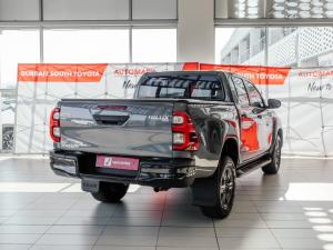 Toyota Hilux 2.8GD-6 48V double cab Raider - Image 2