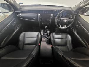 Toyota Fortuner 2.4GD-6 manual - Image 6