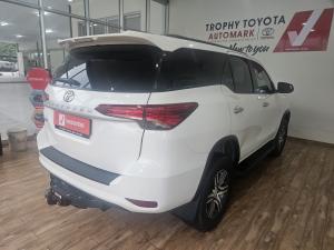 Toyota Fortuner 2.4GD-6 manual - Image 2