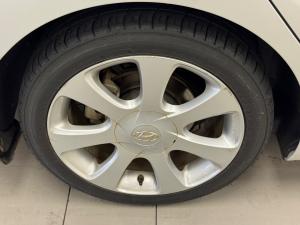 Hyundai Elantra 1.8 Executive - Image 19