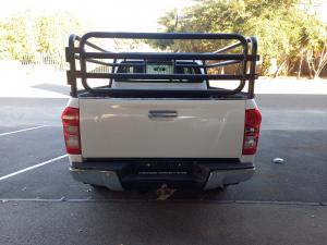 Isuzu KB 300D-Teq Extended cab 4x4 LX - Image 5