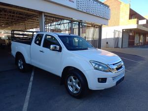 Isuzu KB 300D-Teq Extended cab 4x4 LX - Image 1