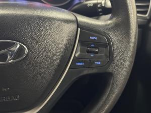 Hyundai i20 1.4 Motion auto - Image 10