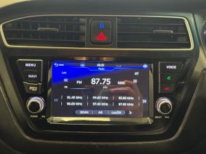 Hyundai i20 1.4 Motion auto - Image 12