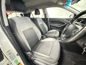 Hyundai i20 1.4 Motion auto - Image 15