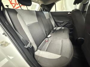 Hyundai i20 1.4 Motion auto - Image 16
