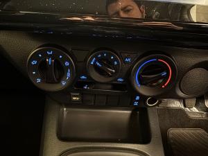 Toyota Hilux 2.4GD-6 single cab Raider manual - Image 14