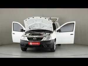 Nissan NP200 1.6i safety pack (aircon) - Image 28