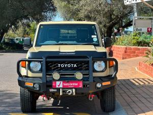 Toyota Land Cruiser 79 2.8GD-6 double cab auto - Image 4